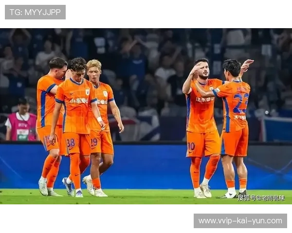 山东泰山转换节奏异常迅速,中场完全被打开